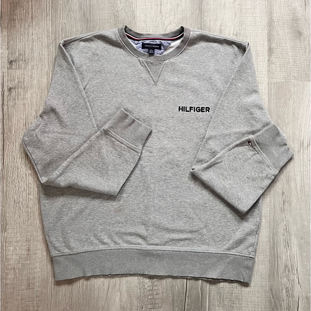 Men’s XL Tommy Hilfiger Crewneck sweater